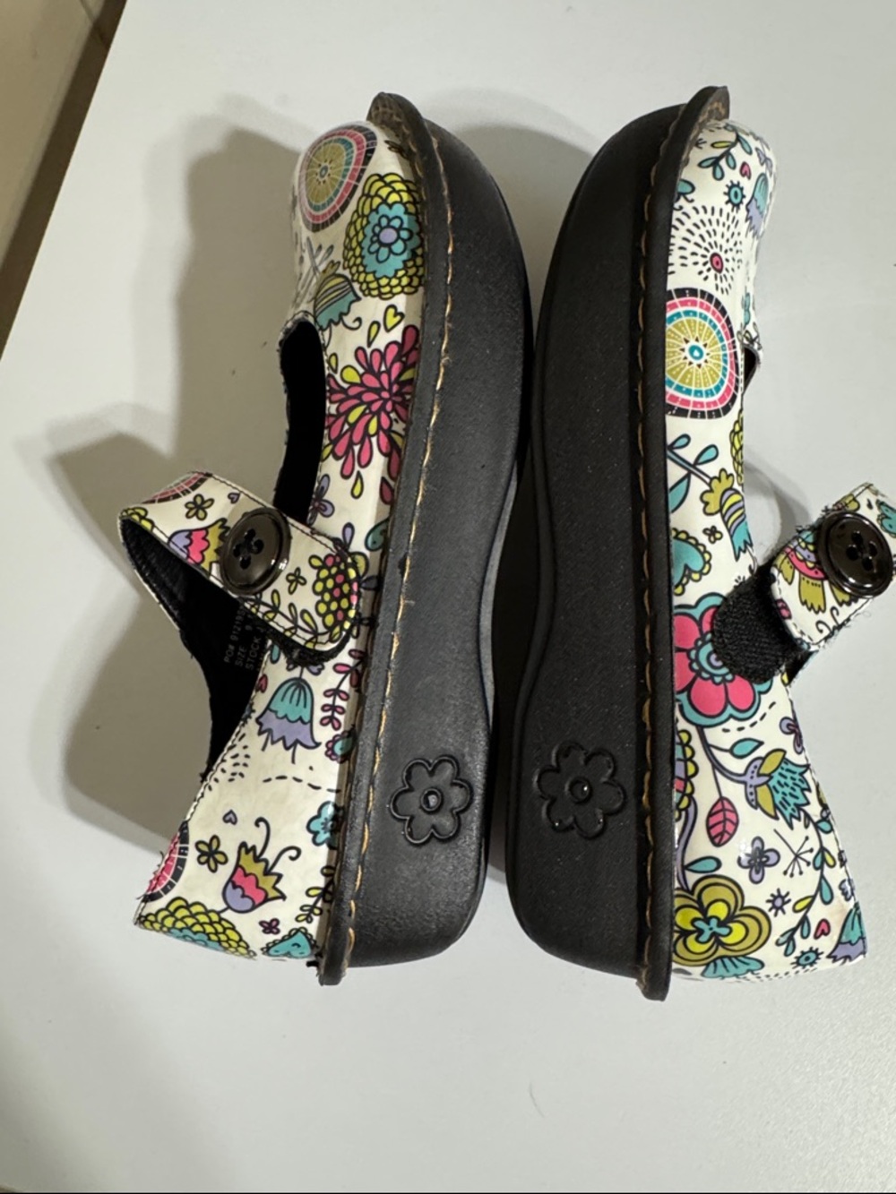 Savvy JANE Floral Mary Jane Shoes in White Pink Blue Velcro Slip Resistant - Picture 9 of 11